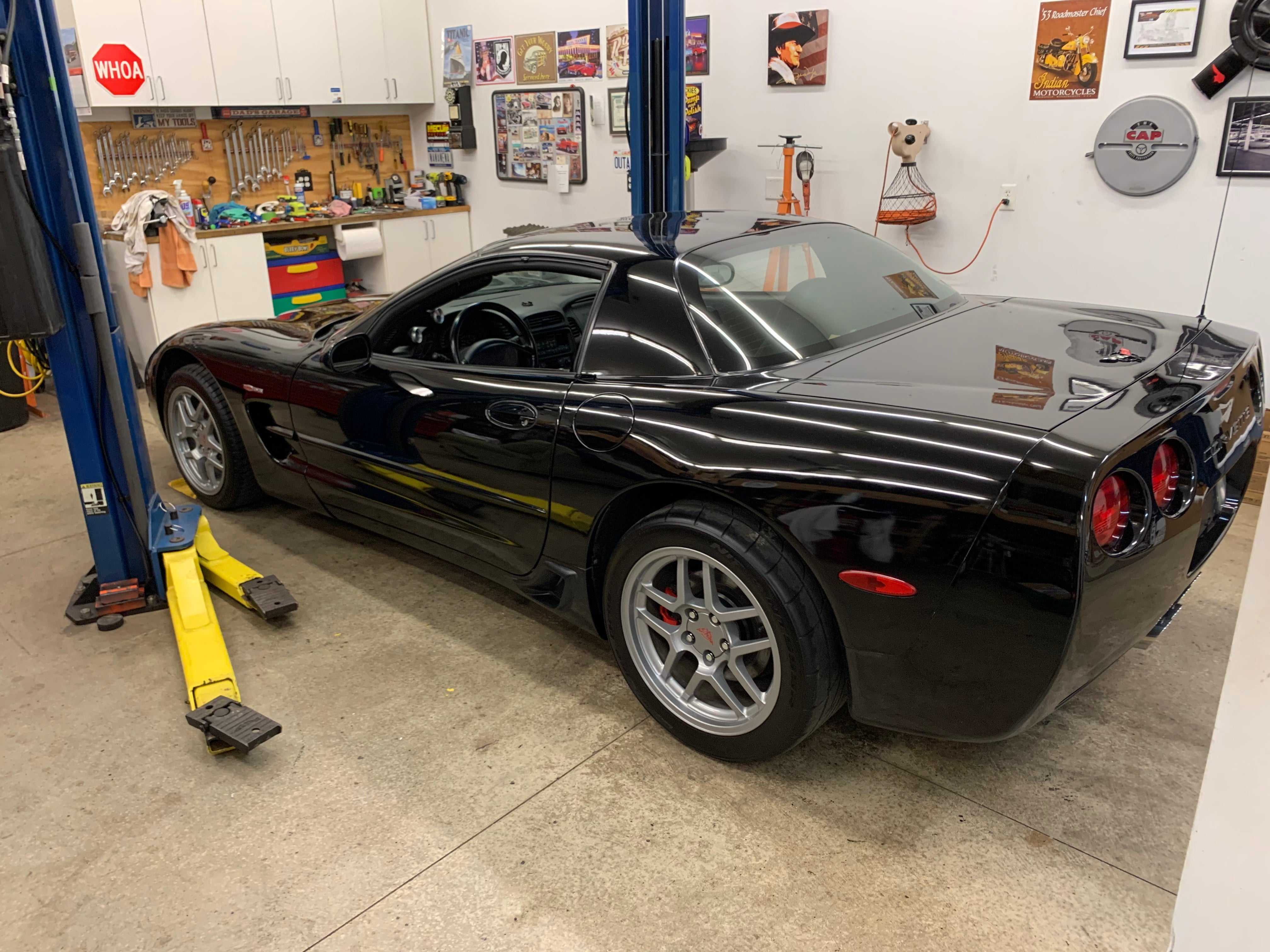 2001 Chevrolet Corvette Base - Photo 2